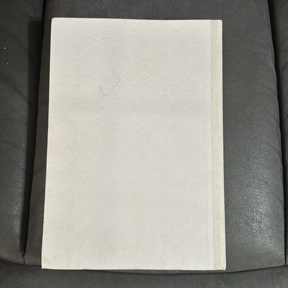 Gucci 2013 women’s collection cruise book - Picture 10 of 13